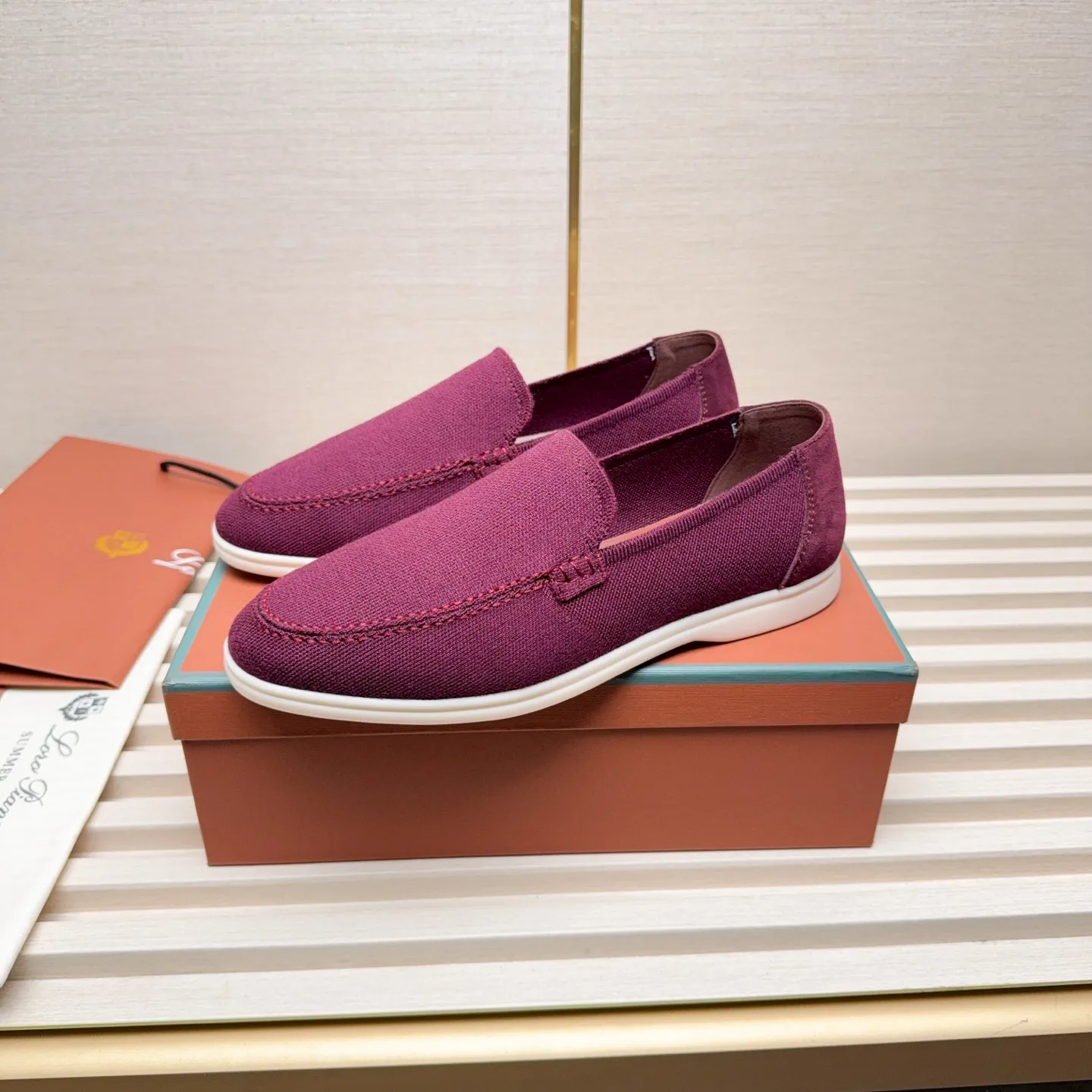 Men's Men's Shoes 💰400 Loro PIana moccasins are made of wish wool fabric. The upper is made of knitted fabric, made on a loom, and then attached to a rubber sole. The Rain System's water-repellent treatment enhances the shoe's functional design, while the suede details give the shoe a sense of elegance and sophistication. Made from Wish, fine wool from Australian and New Zealand Merino sheep